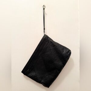 VINTAGE Black Leather “Alligator” Clutch 🐊with strap // Large